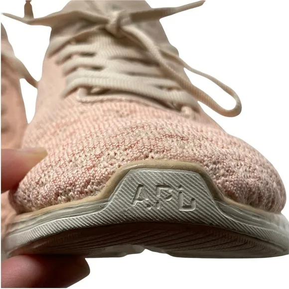APL Techloom Phantom Blush Cream Lightweight Sneakers Size 6