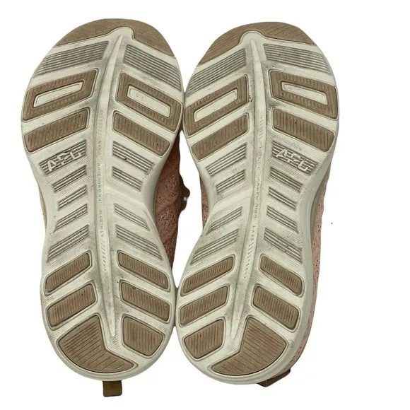 APL Techloom Phantom Blush Cream Lightweight Sneakers Size 6