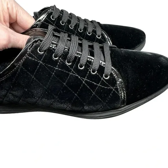 Aquatalia Glenda Velvet Quilted Sneakers size 9 Italy Neutral Minimalist Classic