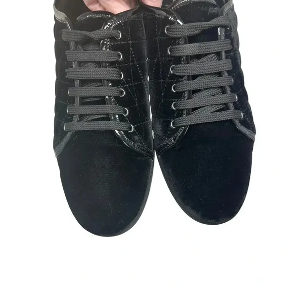 Aquatalia Glenda Velvet Quilted Sneakers size 9 Italy Neutral Minimalist Classic
