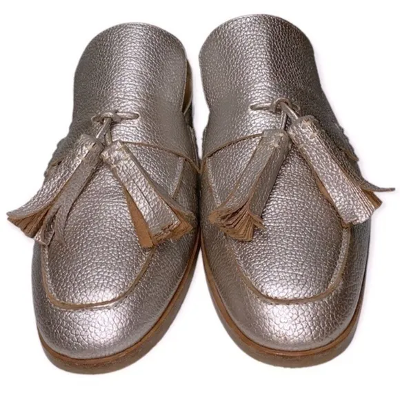 Aquatalia Women’s Size 10.5 Silver Metallic Tassel Stella Slip On Slides Mules