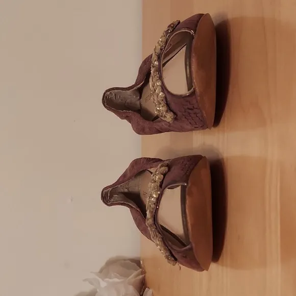 Arturo Chiang Addie Bronze Metallic Leather Jeweled Open Toe Ballet Wedges Sz 7