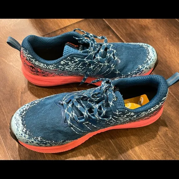 ASICS FUJI LITE 2 sneakers New