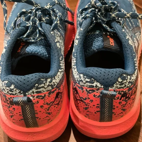 ASICS FUJI LITE 2 sneakers New