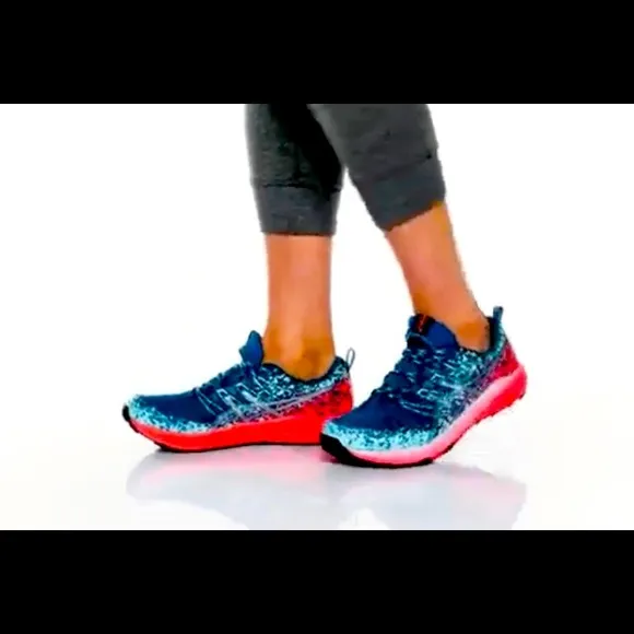 ASICS FUJI LITE 2 sneakers New
