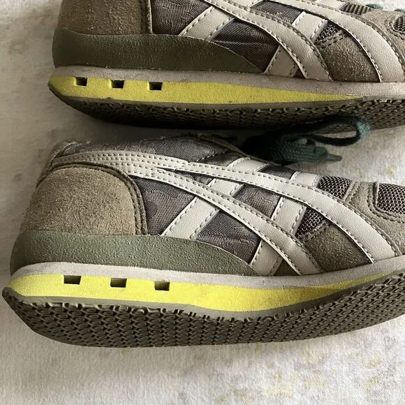 Asics Onitsuka Tiger Big Kids US Size 4 EU 36 22.5 cm Olive Green Boys Unisex