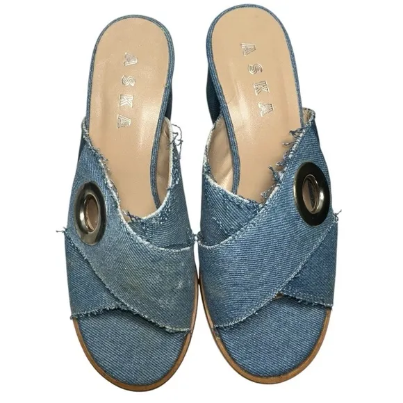 ASKA Women’s Size 38.5 8 Multi Denim Jeans Blue Metallic Rivet Accented Mules