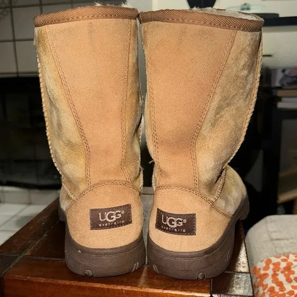 Australian Ugg boots tan size women’s 9 authentic original from Australia not US