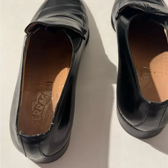 Authentic Salvatore Ferragamo Men's Black Calf Leather Loafers US 9