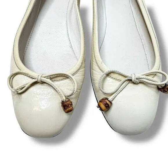 Authentic GUCCI Cream Ivory Patent Leather Bamboo Tassel Bow Ballet Flats 35.5 G