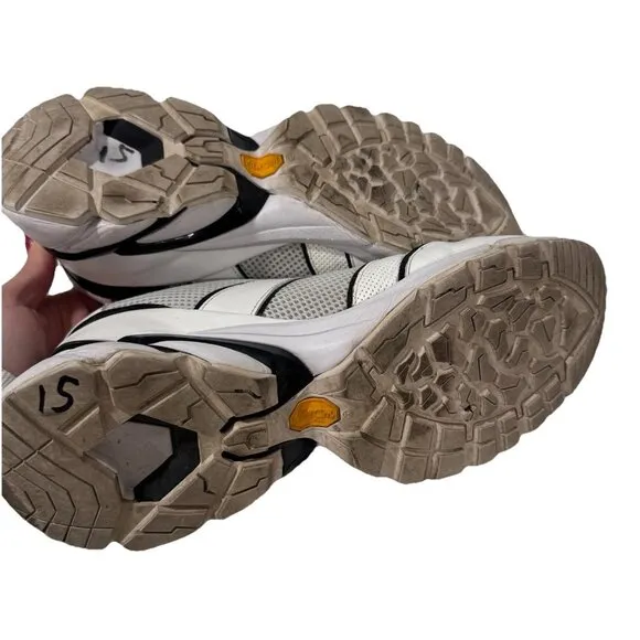 AXEL ARIGATO TECH RUNNERS Size 10 White Black