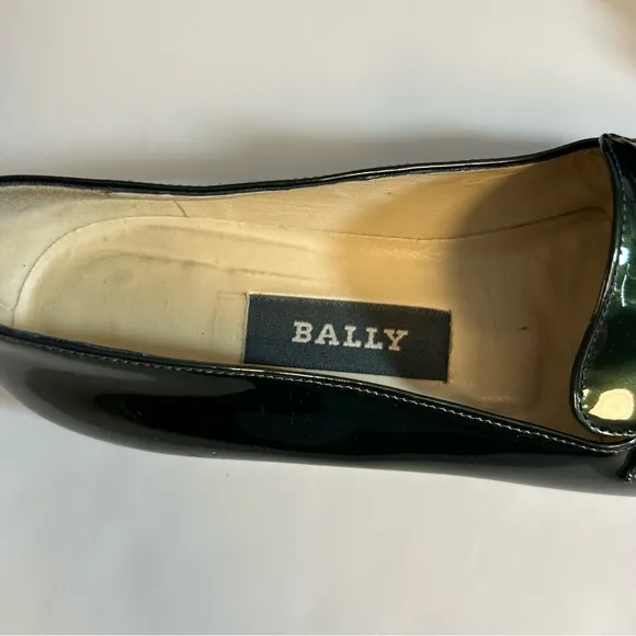 Bally Addie Green Patent Leather Loafers Size 5