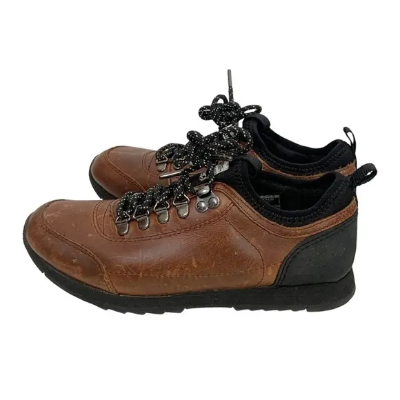 Barbour Tech Leather Sneakers Size 8 NWT
