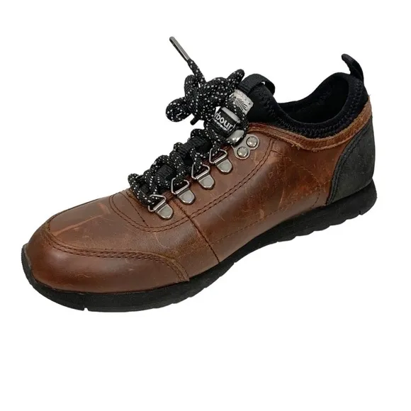 Barbour Tech Leather Sneakers Size 8 NWT