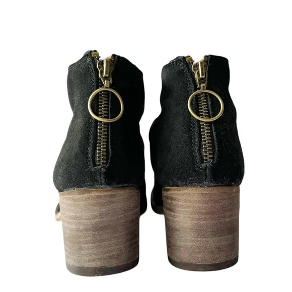 Beek Eaglet Heeled Suede Boots in Black | 7.5