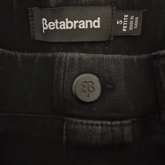 Betabrand Boot-Cut 4-Pocket Yoga Denim Jean in Washed Black