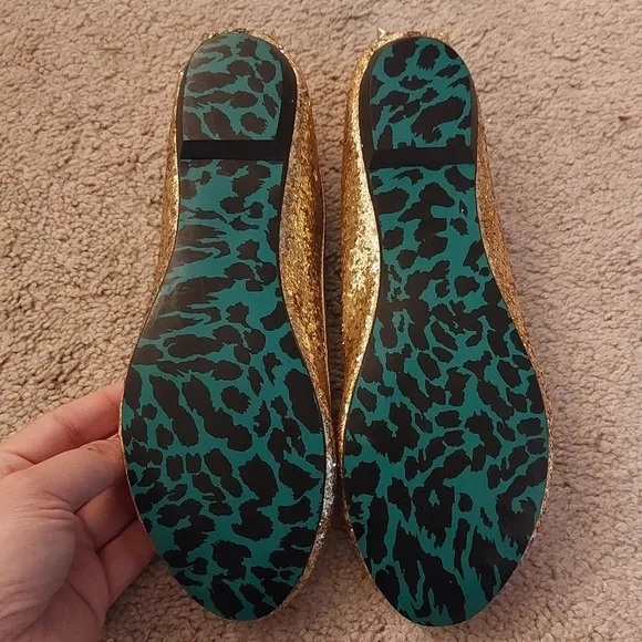 Betsyville by Betsy Johnson Gold Glitter Flats, Size 8.5