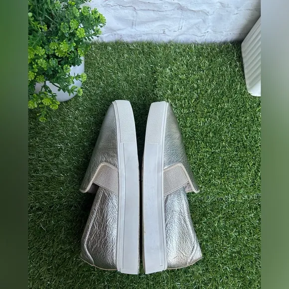 Birdies The Swift Slip-on leather sneakers metallic gold women' size 7
