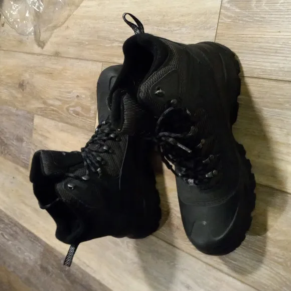 BLACK COLUMBIA 200grams OMNI-GRIP BOOTS
