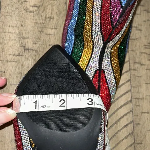 Bling! These sequins boots 🪩 👢👢 are ready to dance 💃 and mingle. HolidayChic