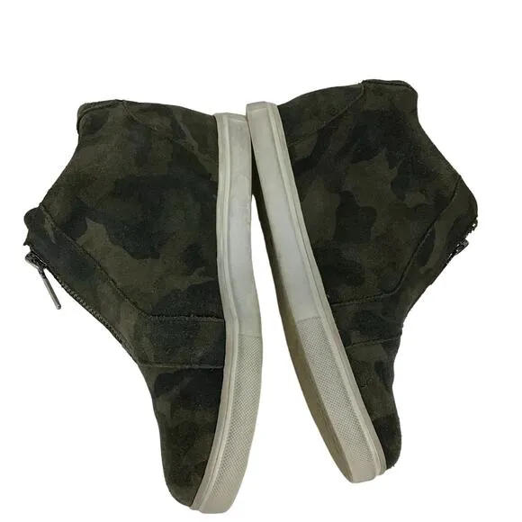 Blondo Glenda Waterproof Camo Hidden Wedge Sneaker Shoe Zip Close 7.5 7 1/2
