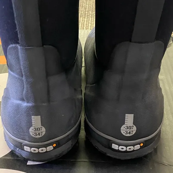 BOGS Kids' Classic High Handles Winter Boots- kids size 5