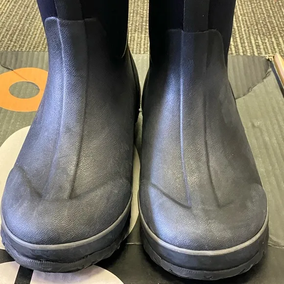 BOGS Kids' Classic High Handles Winter Boots- kids size 5