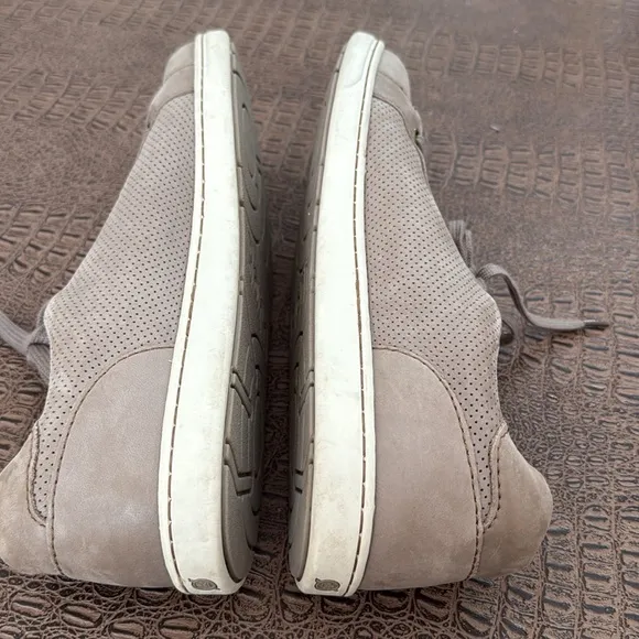 Born Ashram Taupe Leather Sneakers Men’s Size 11 Casual Low Top Lace Up