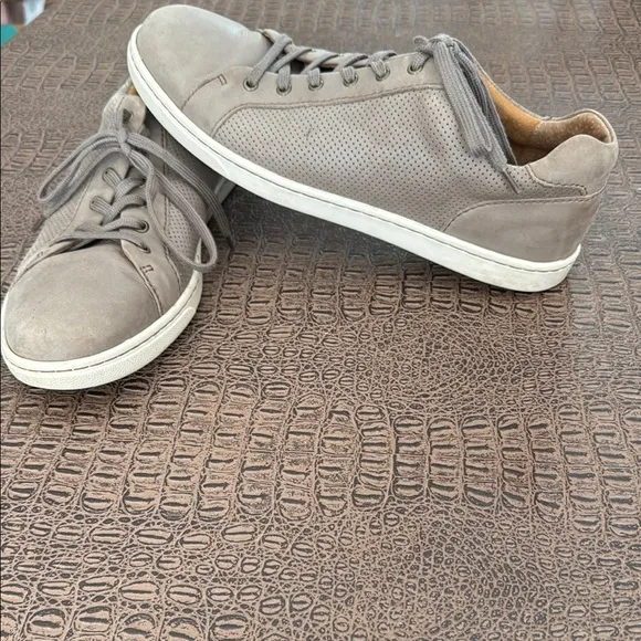 Born Ashram Taupe Leather Sneakers Men’s Size 11 Casual Low Top Lace Up