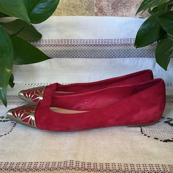 Brian Atwood Women’s Pointed Toe Metallic Cap Leather Suede Shini Red Flats