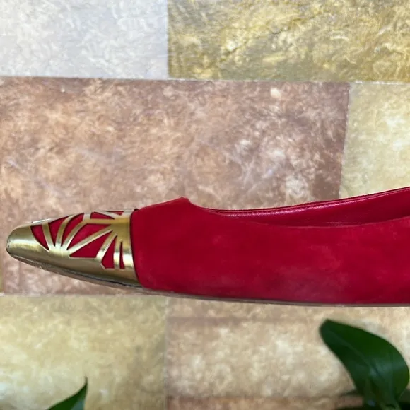 Brian Atwood Women’s Pointed Toe Metallic Cap Leather Suede Shini Red Flats