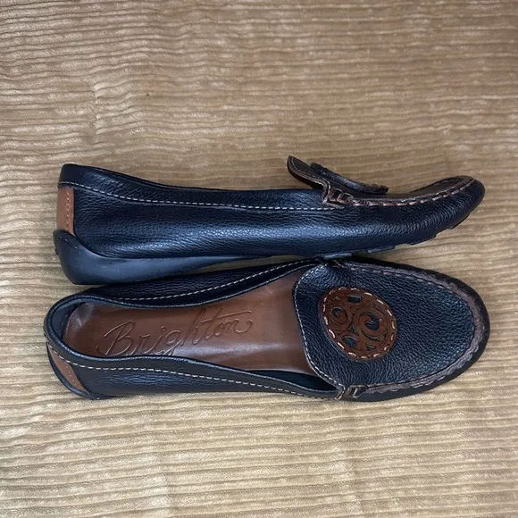 Brighton Genuine Leather Native flats
