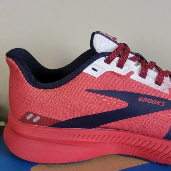 Brooks 8 NEW Launch Texas Flag USA Star Red White Blue Running Shoes Sneakers