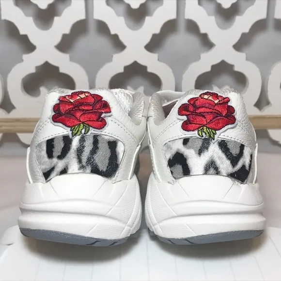BROOKS ADDICTION WALKER VELCRO V-STRAP, STYLISH UPCYCLED SNEAKER, WHITE, SZ 9.5B