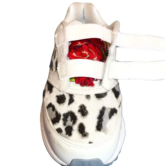 BROOKS ADDICTION WALKER VELCRO V-STRAP, STYLISH UPCYCLED SNEAKER, WHITE, SZ 9.5B