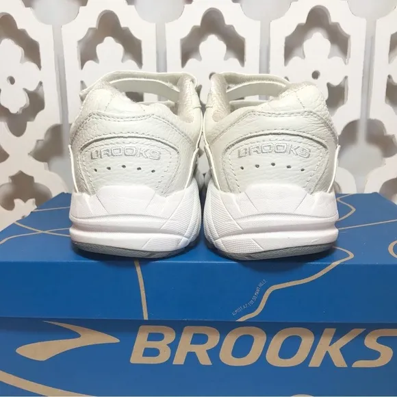BROOKS ADDICTION WALKER VELCRO V-STRAP, SZ 9.5B MED WIDTH, WHITE, INSOLE READY