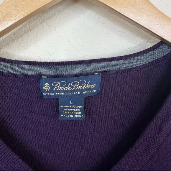 BROOKS BROTHERS Men's Sweater V-Neck Extra Fine Merino Wool Dark Purple Size L