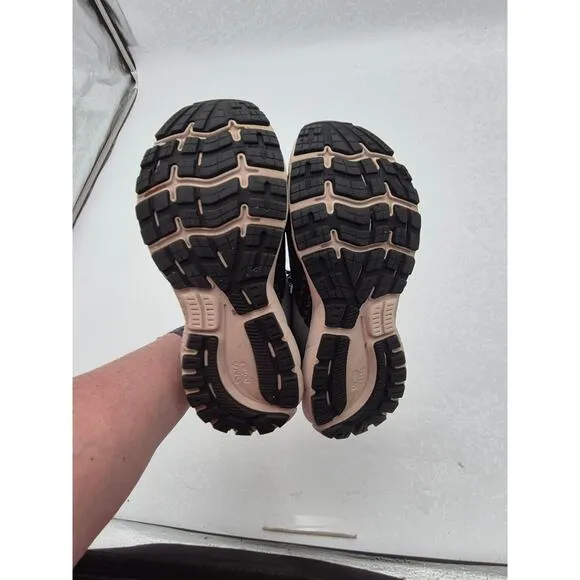 Brooks Ghost 13 Women's Neutral Cushioning Running Sneakers Size 7.5 Black