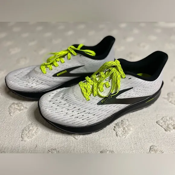 Brooks Hyperion Tempo Women’s Size 9.5 Running Shoes White Neon Green Sneakers