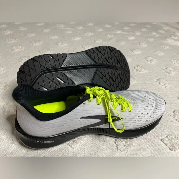 Brooks Hyperion Tempo Women’s Size 9.5 Running Shoes White Neon Green Sneakers