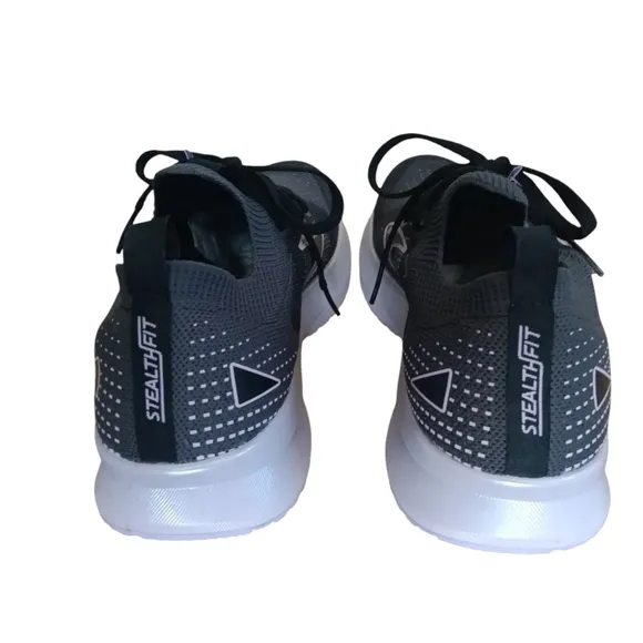 Brooks Levitate 5 StealthFit Black Gray Purple Running Shoes Sneakers Size 7.5