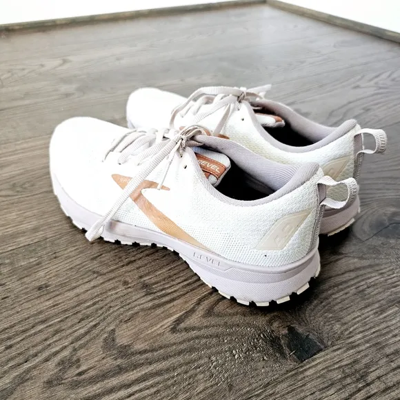 Brooks Revel 4 Women's Cream and Tan Sneakers