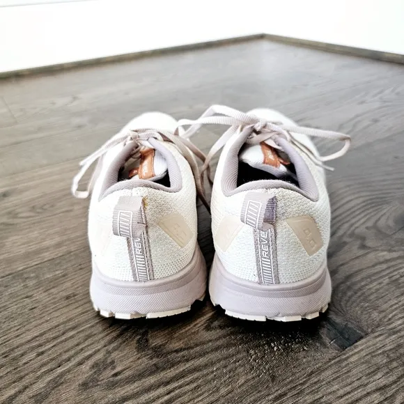 Brooks Revel 4 Women's Cream and Tan Sneakers