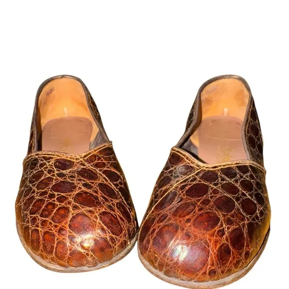 Brown Leather Crocodile Pattern Flats