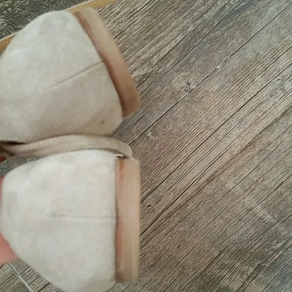 Brunello Cucinelli  open toe flats