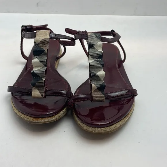 Burberry Burgundy Patent Leather Nova Check Coated Canvas T-Strap Flat Size 5