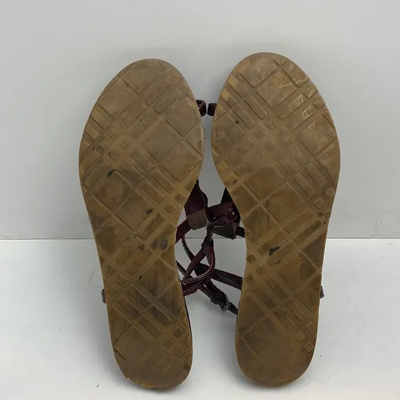 Burberry Burgundy Patent Leather Nova Check Coated Canvas T-Strap Flat Size 5