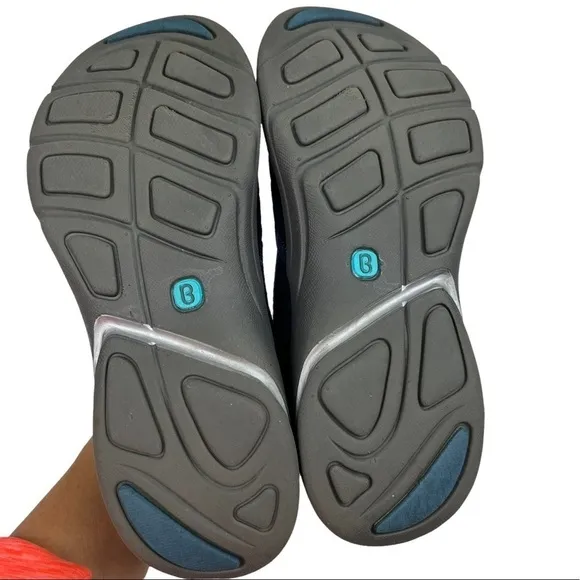 Bzees Women’s Blue Lakeside Slip On Sneaker flats Size 6