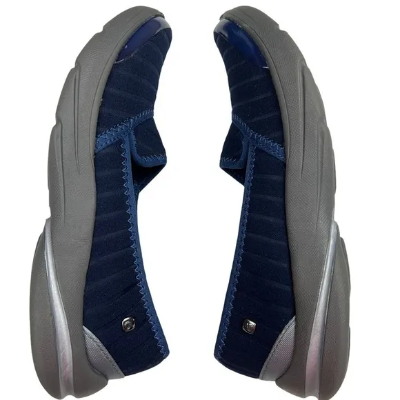 Bzees Women’s Blue Lakeside Slip On Sneaker flats Size 6