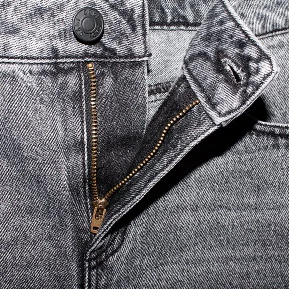 Cabi 100% Boyfriend Smoke Wash Jeans